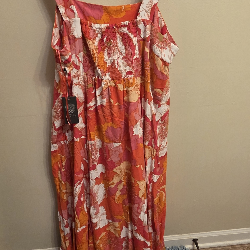 Vince Camuto Floral Maxi Dress. NWT 1X - Picture 5 of 7